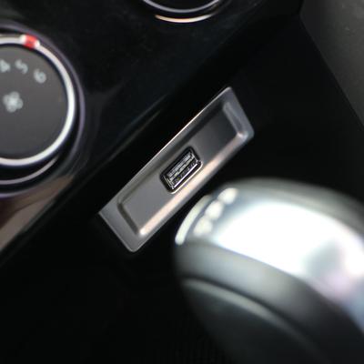 Accesorii pentru interiorul mașinii – Ornamente pentru interior mașină