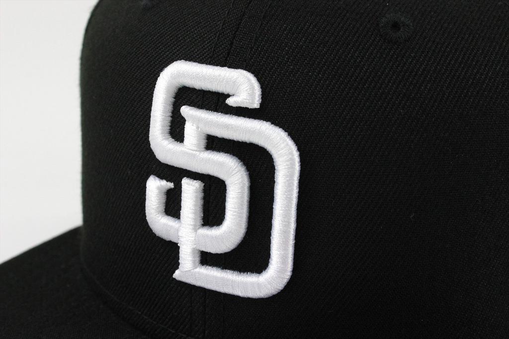 New Era MLB 9FIFTY Black White Snapback San Diego Padres & Cap,