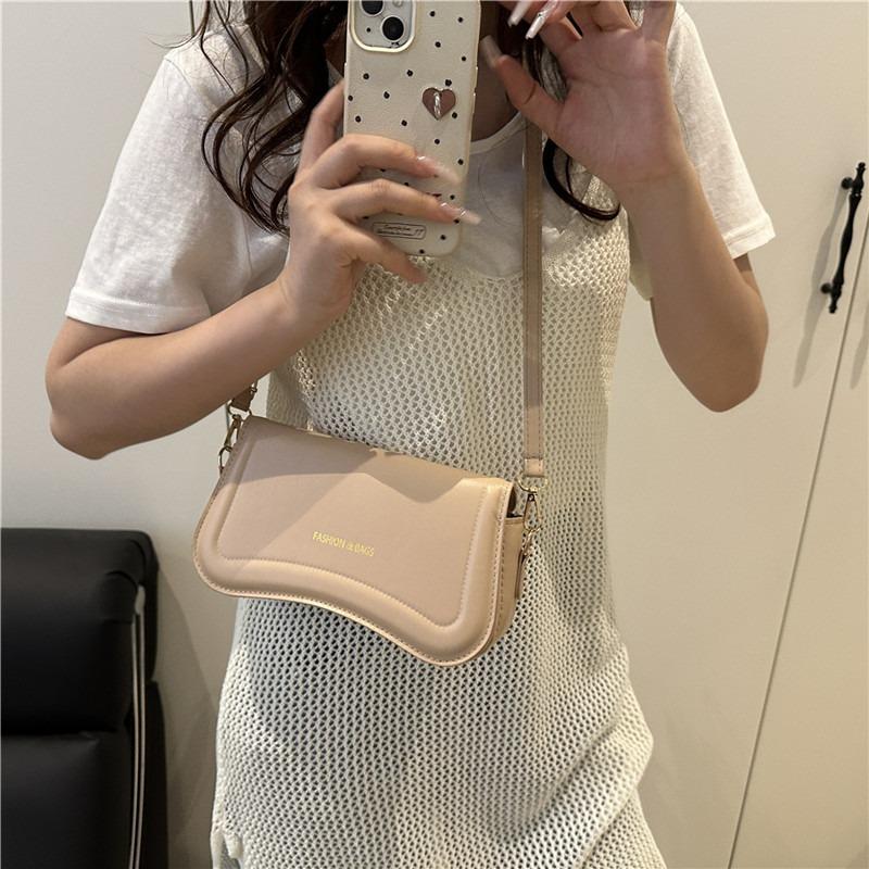 Textured hand-held underarm bag summer new fashion messenger bag solid color commuter retro shoulder bag women