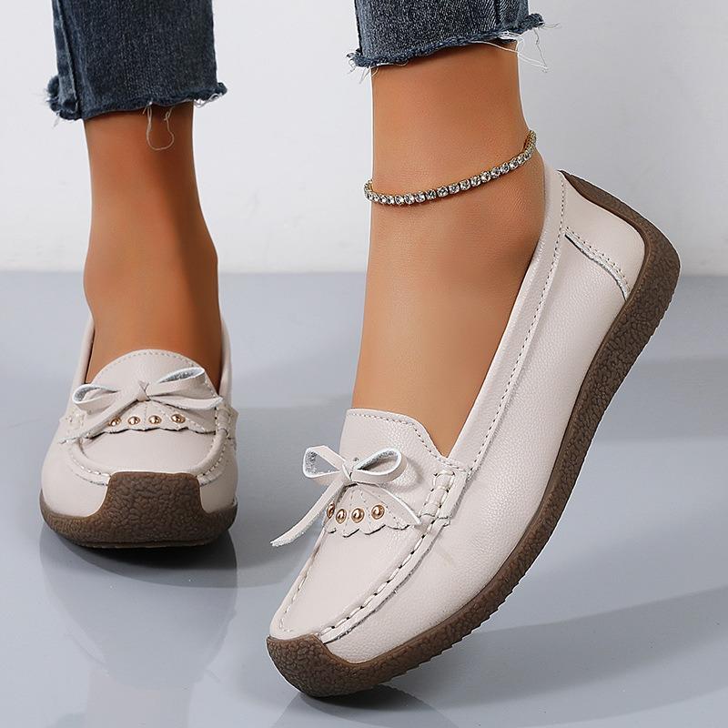 Casual Women's Flat Shoes with Soft Soles and Soft Tops, Large-sized Bean Shoes