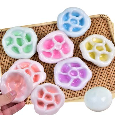 Tvarovatelná vakuová squishy míček s pískem hroznový antistresový míček úleva od stresu hlučný míček stolní mačkací uklidňující hračka narozeninový dárek