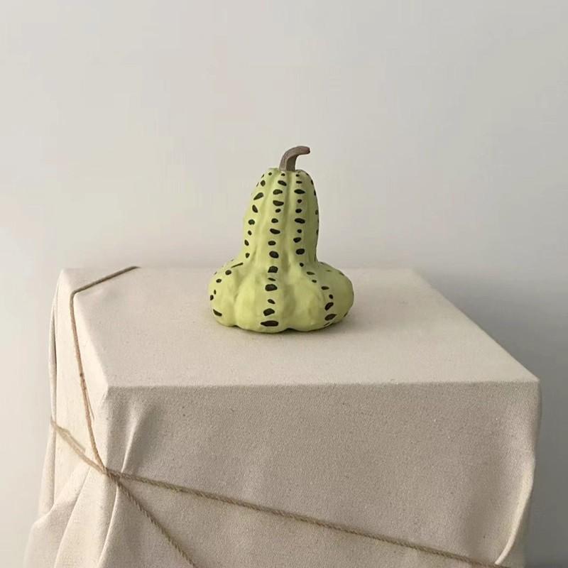 Modern Minimalist Style Creative Simulation Fruit Pumpkin and Pear Shaped Ceramic Handcrafted Art Decorative Soft Furnishings