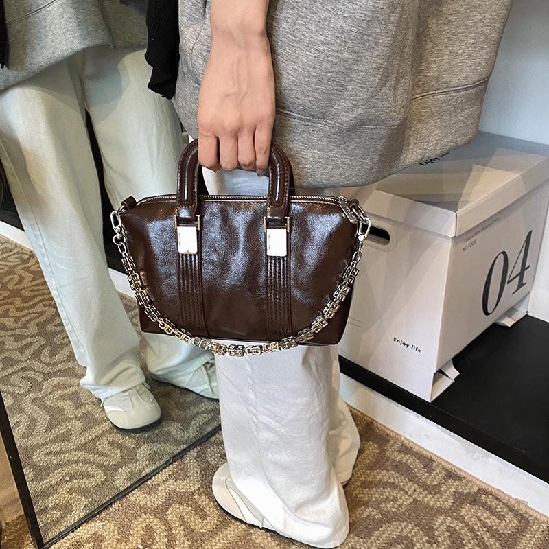 

Модная женская сумка, высококачественная сумка-мессенджер 2024 года, новая простая и универсальная сумка для поездок на работу, портативная, небольшая квадратная сумка 25*8*13