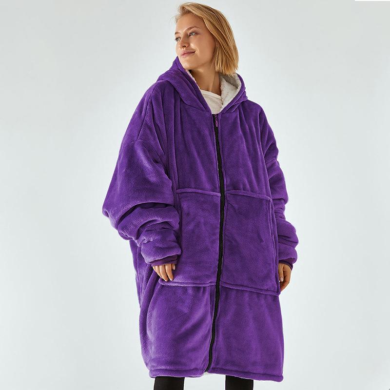 

Hooded Velvet TV Blanket: Thickened, Wearable, Unisex Bathrobe for Home One Size