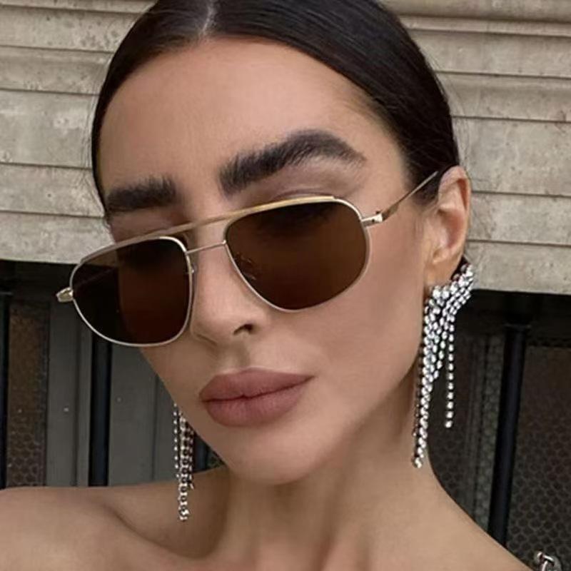 Vintage Style Woman Sunglasses Pilot Shape Anti-reflective Men Sunglass Holiday Travelling Sun Glasses Man