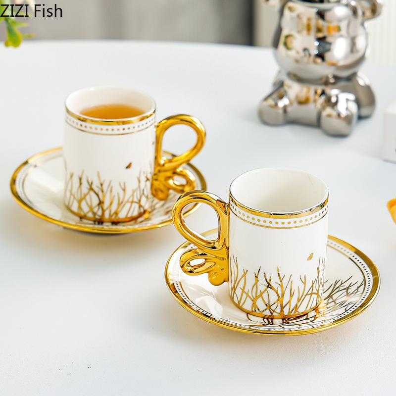 Ensemble de 6 Tasses à Espresso Service à Thé Rétro Tasse à Café pour le Thé de l'Après-midi Ensembles Tasse et Soucoupe Ensemble de Tasses pour Couple Tasses Créatives pour la Maison Tasse Cadeau