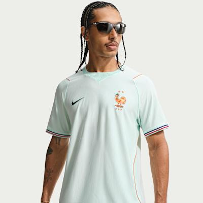 Nike Dri Fit Soccer Jersey Men s M
