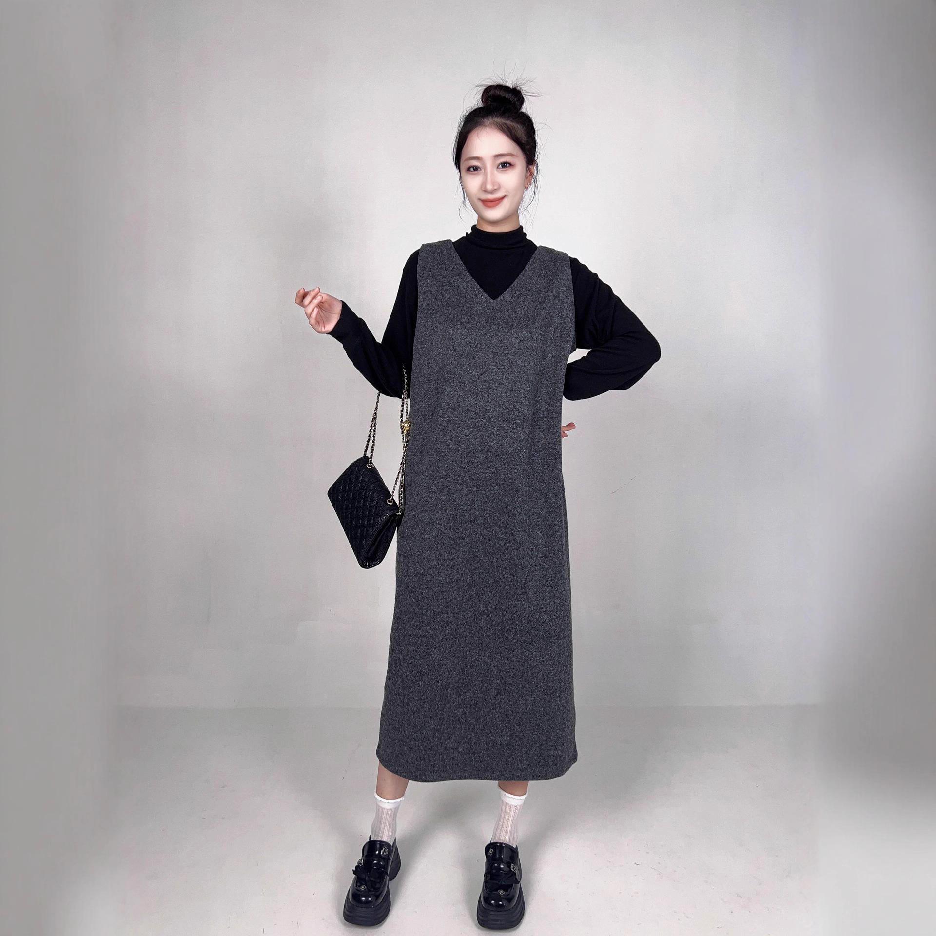 

V-Neck Wool Dress Coat - Warm, Comfortable, Versatile, Fashionable and Ideal for Commuting. XL