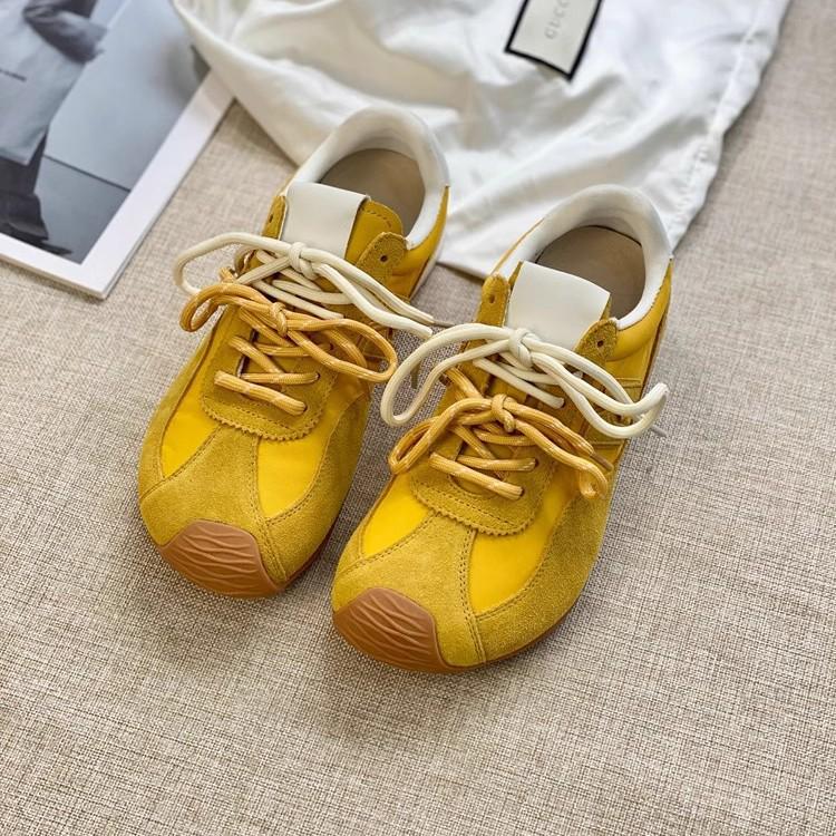 Pantofi de skate albi pentru femei cu înălțime crescută pentru toamna 2024 - cu talpă groasă, ușori, respirabili, adidași casual versatili