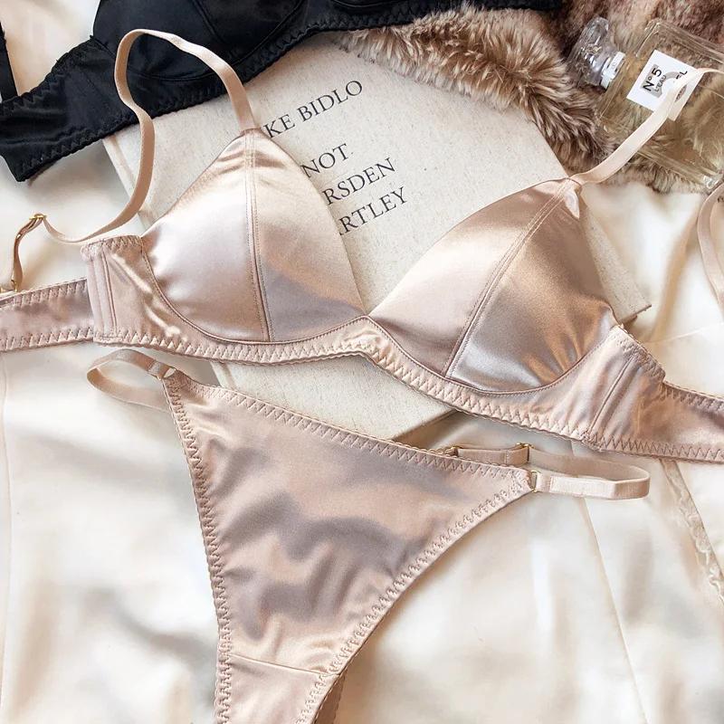 Set intimo estivo da donna, reggiseno senza ferretto con coppa triangolare in seta sexy, bralette francese, reggiseno e perizoma senza cuciture