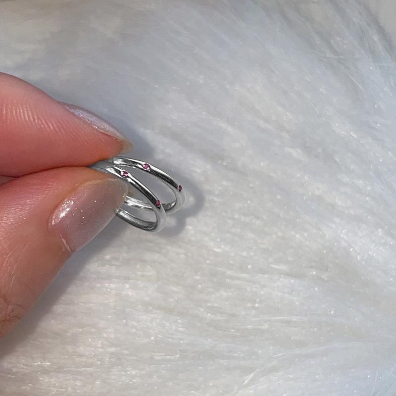 

Fashion Match Vein Circle Earrings Niche Design Senior Sense Earrings Female Cold Wind Ear Buckle Elegant Simple Lightweight Minimalist Hoop Earrings