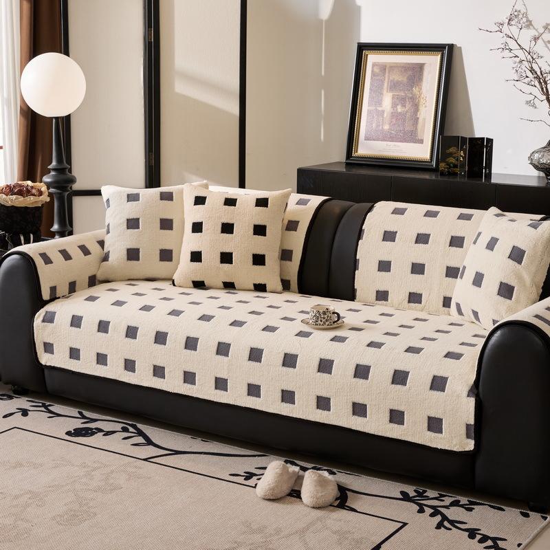 

Light luxury high-grade leather sofa cushion autumn and winter plush seat cushion new non-slip straight row sofa cover cover cloth 70*70cm