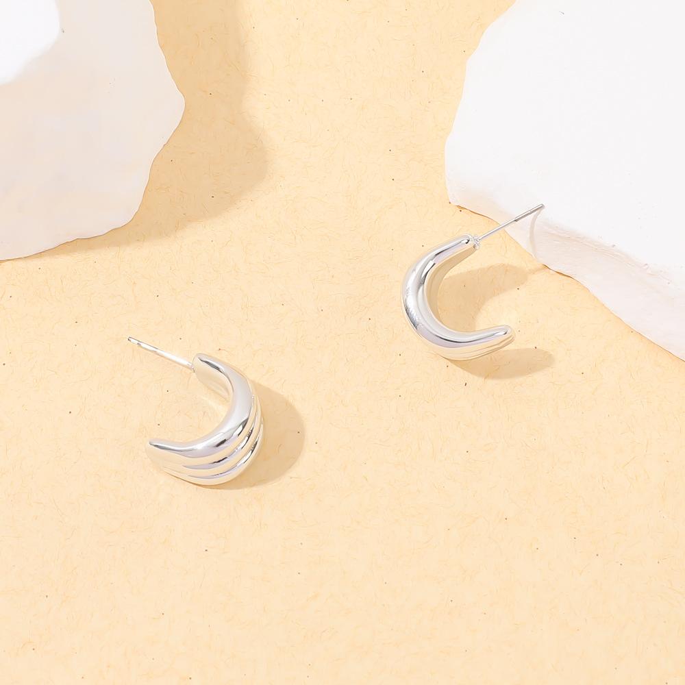 Accessories European and American Simple Creative Personalized Fashion Stud Earrings Alloy Light Luxury High-end Ear Bone Clip Set