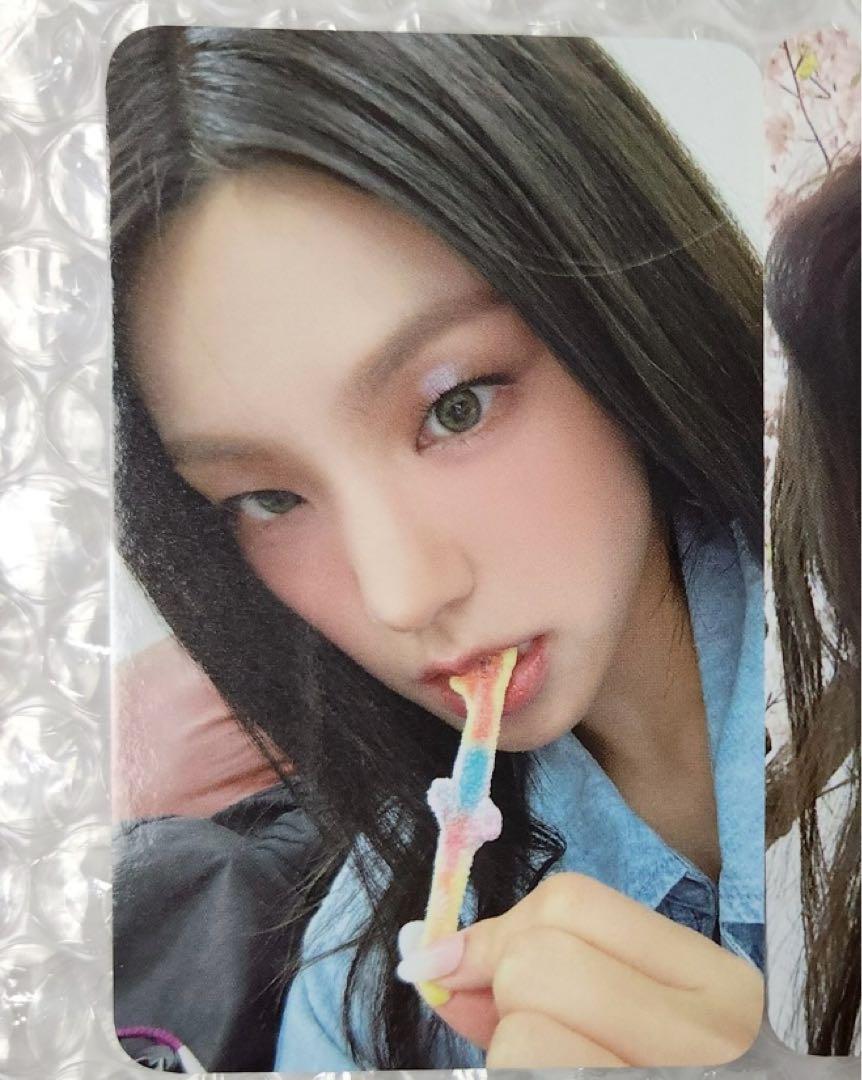 

[USED] ITZY Yeji GOLD Sanok Pre-Recording 2nd Week Limited Trading Card