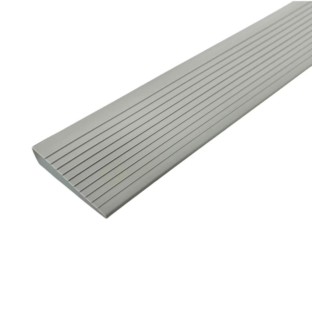 1PC 0.9m/35.43inch Doorway Ramp Garage Threshold Ramp Ample Space Gentle Incline Heavy Use Sturdy Materials Home Accessibility