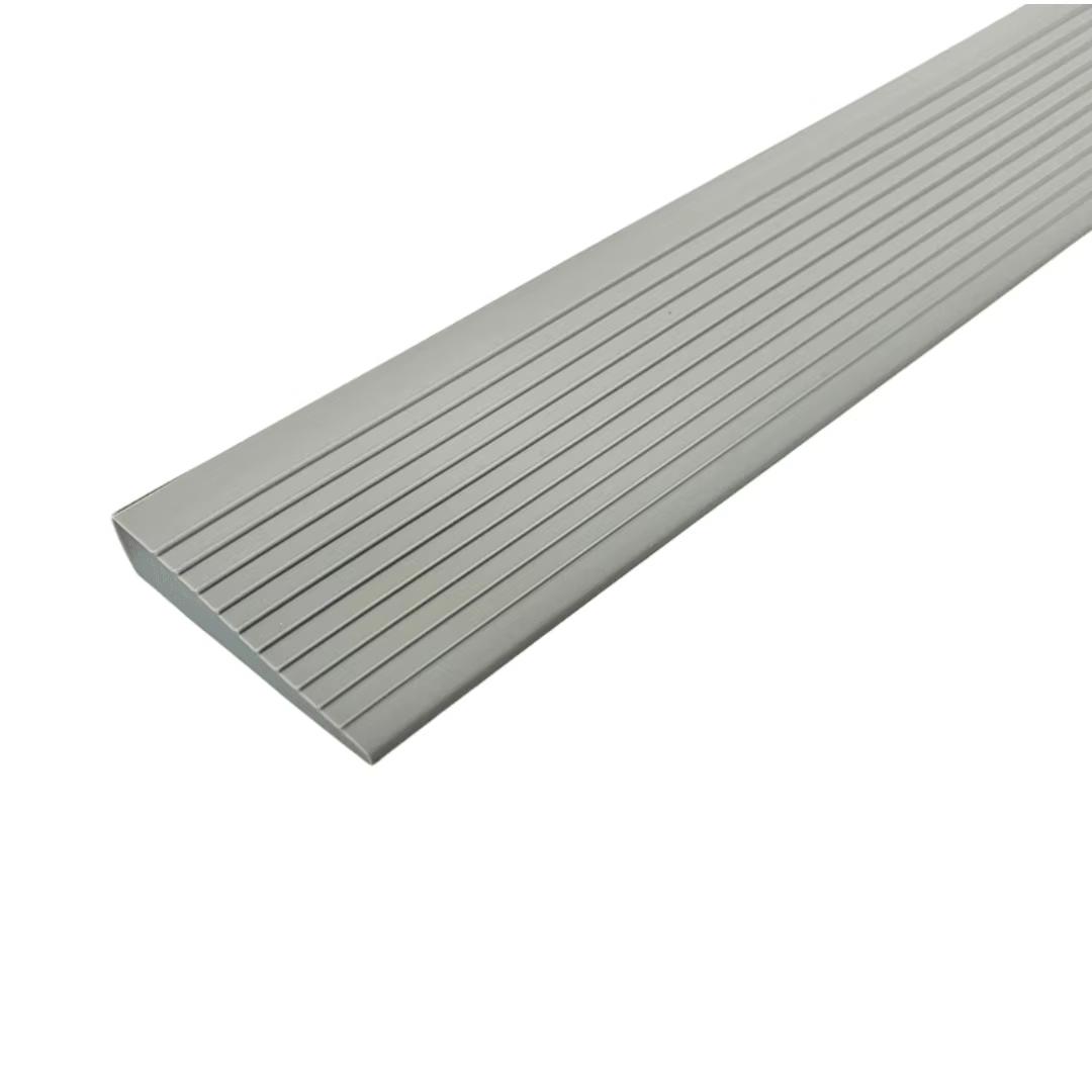 

1PC 0.9m/35.43inch Doorway Ramp Garage Threshold Ramp Ample Space Gentle Incline Heavy Use Sturdy Materials Home Accessibility 5cm&0.9m сірий колір