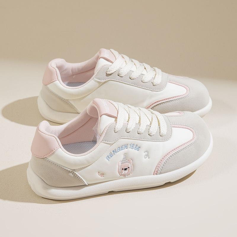 

Spring versatile trend little white shoes women s 2025 new breathable and comfortable German training shoes cute bear girl board shoes 35