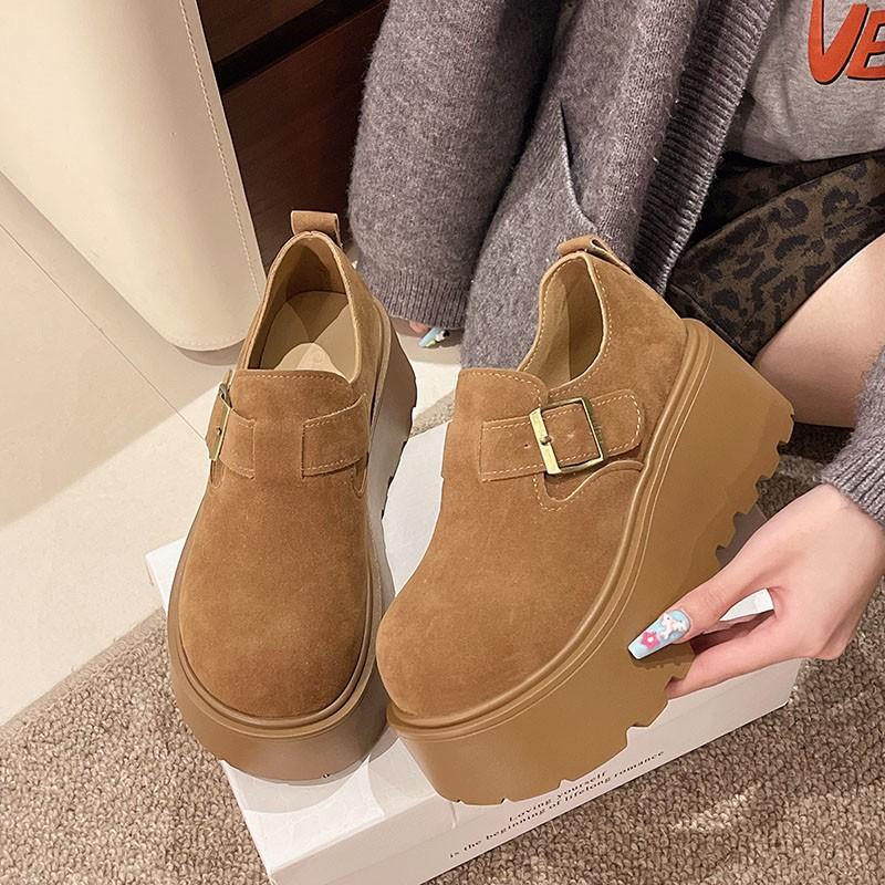 Small Man Height Increase Retro Thick Sole New Versatile Muffin Shoes One Pedal Height Increase Shoes