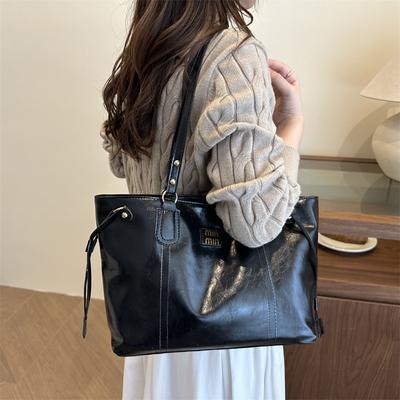 Retro Large-capacity Tote Bag Women's New Commuting High-value Underarm Bag Casual Portable Shoulder Bag