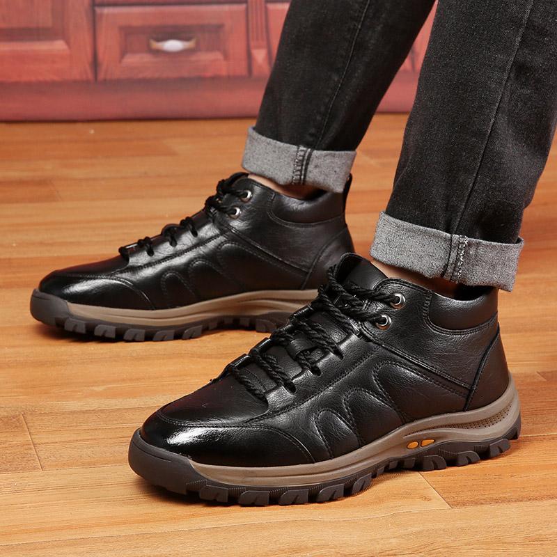 2024Men's British Fashion Casual Shoes Italian Breathable and Comfortable Running Non Slip Outdoor Lace Mountaineering Shoes