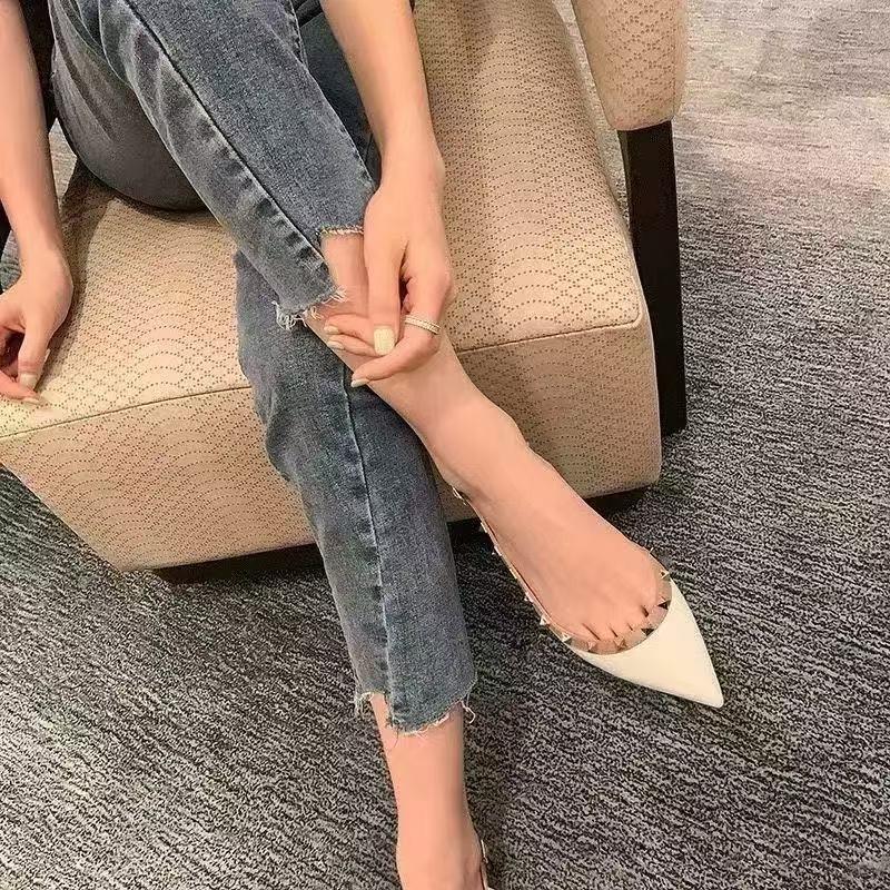 High-quality Women's Summer High Heels Fashion Retro Rivet Pointed Patent Leather Casual Comfortable Shallow Office Sandals