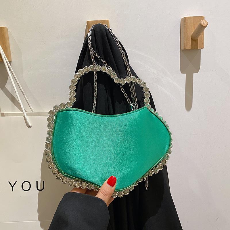 

European and American popular diamond studded bag new dinner chain popular single shoulder French personalized crossbody niche women s bag
