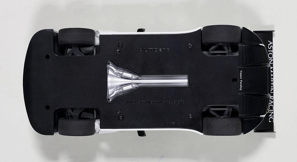 AUTOart Aston Martin V12 Vantage GT3 2013 Finished Product 1/18 (White)