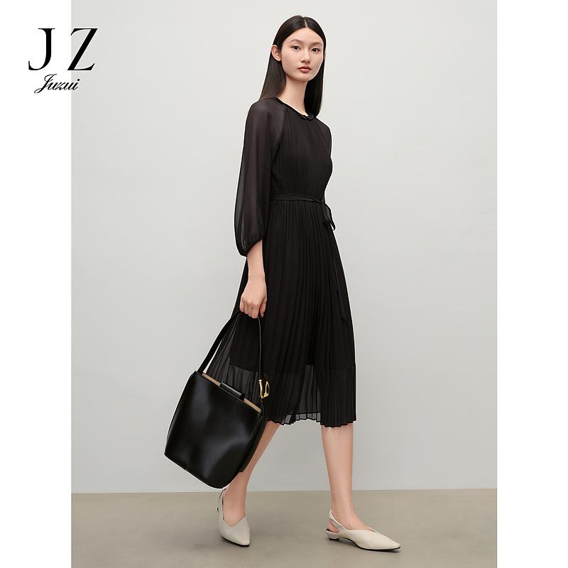 Jiuzi Anna Kou Elegant Three Bedroom Wind Pressure Pleated Hanging Waist Graceful Dress Women's Clothing 2024 Autumn New Item