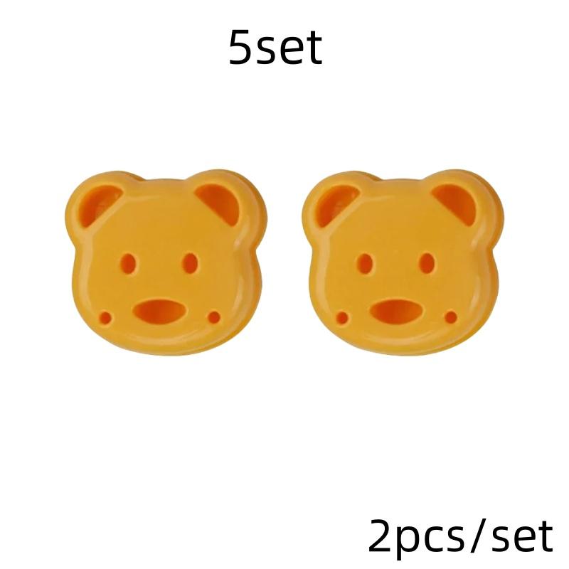 2pcs Sandwich Mould Bear Cat Rabbit Car Shaped Bread Mold Cake Biscuit Embossing Device Crust Cookie Cutter Baking Pastry Tools
