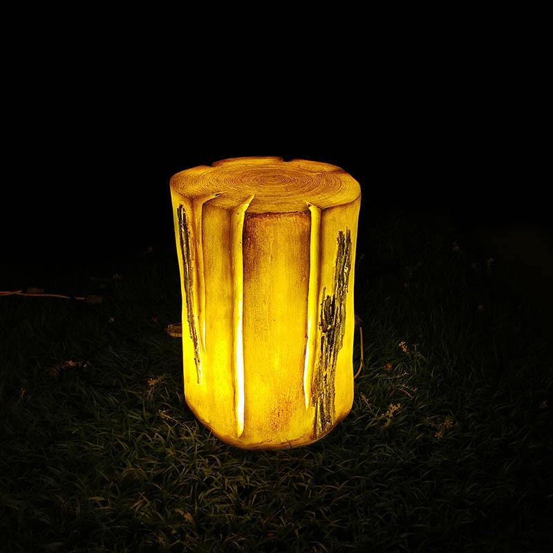 Solar-Powered Outdoor Waterproof Tree Stump Garden Light