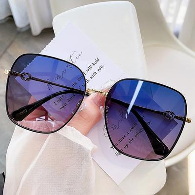 Scatola di Metallo Quadrata Piccola Fragranza Occhiali da Sole Europa e Stati Uniti Street Shooting Personalizzato Protezione Solare Occhiali da Sole da Donna.
