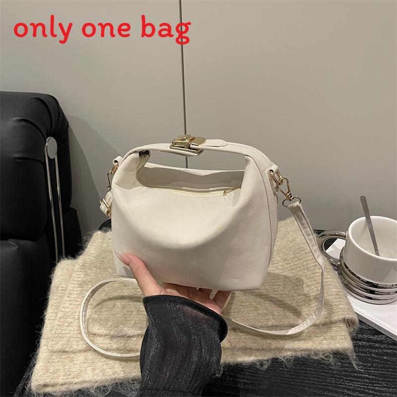 Fashionable Womens Crossbody Bucket Bag Made Of Pu For Casual Outings