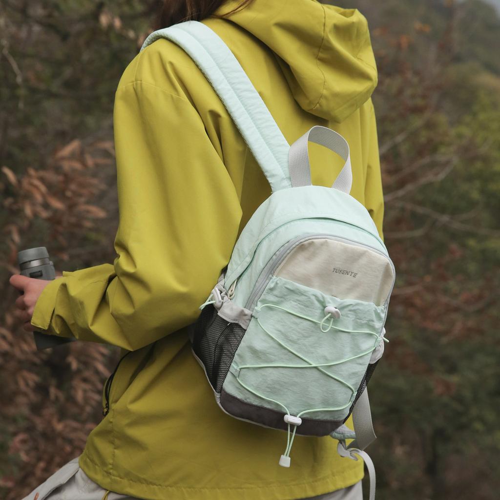 Schoolbag Outdoor Hiking Mountaineering Backpack New Mini Contrast Light Cycling Bag Daily Commuter Small Backpack