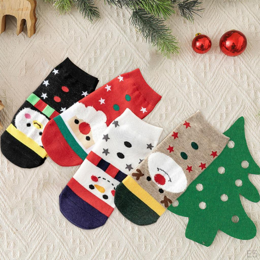 4 Pairs Breathable Fashion Ankle Socks Holiday Chrismas Short Sock Snowman Elk Pattern Low Crew