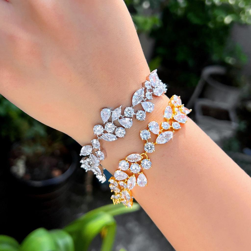 Pera Elegant Leaf Shape CZ Crystal Chain Link Charm Bracelets Bangles with Gold Color for Bridesmaid Wedding Jewelry Gift B217