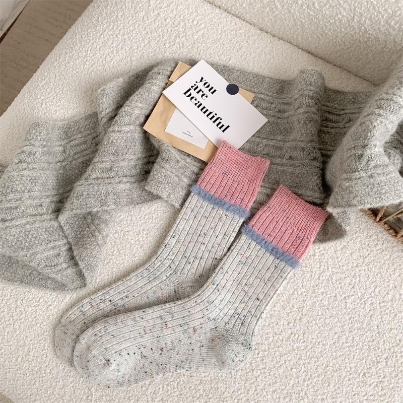 Thick and Warm Wool Dot Yarn Striped Socks for Autumn and Winter, Women's Plush Color-blocking Pile Socks, Versatile Mid-calf