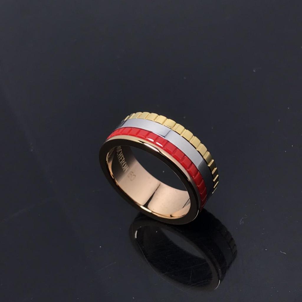 Pierścionek z zębatką w kształcie kostki lodu z diamentami inspirowany szczęściem V Gold dla par - uniseks i stylowy