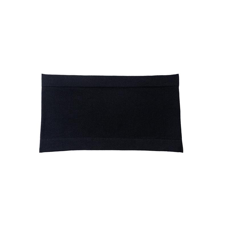 Large Size Thin Bra with A Strapless Base and A Straight Cut Inside To Prevent Light From Escaping and Leave No Trace