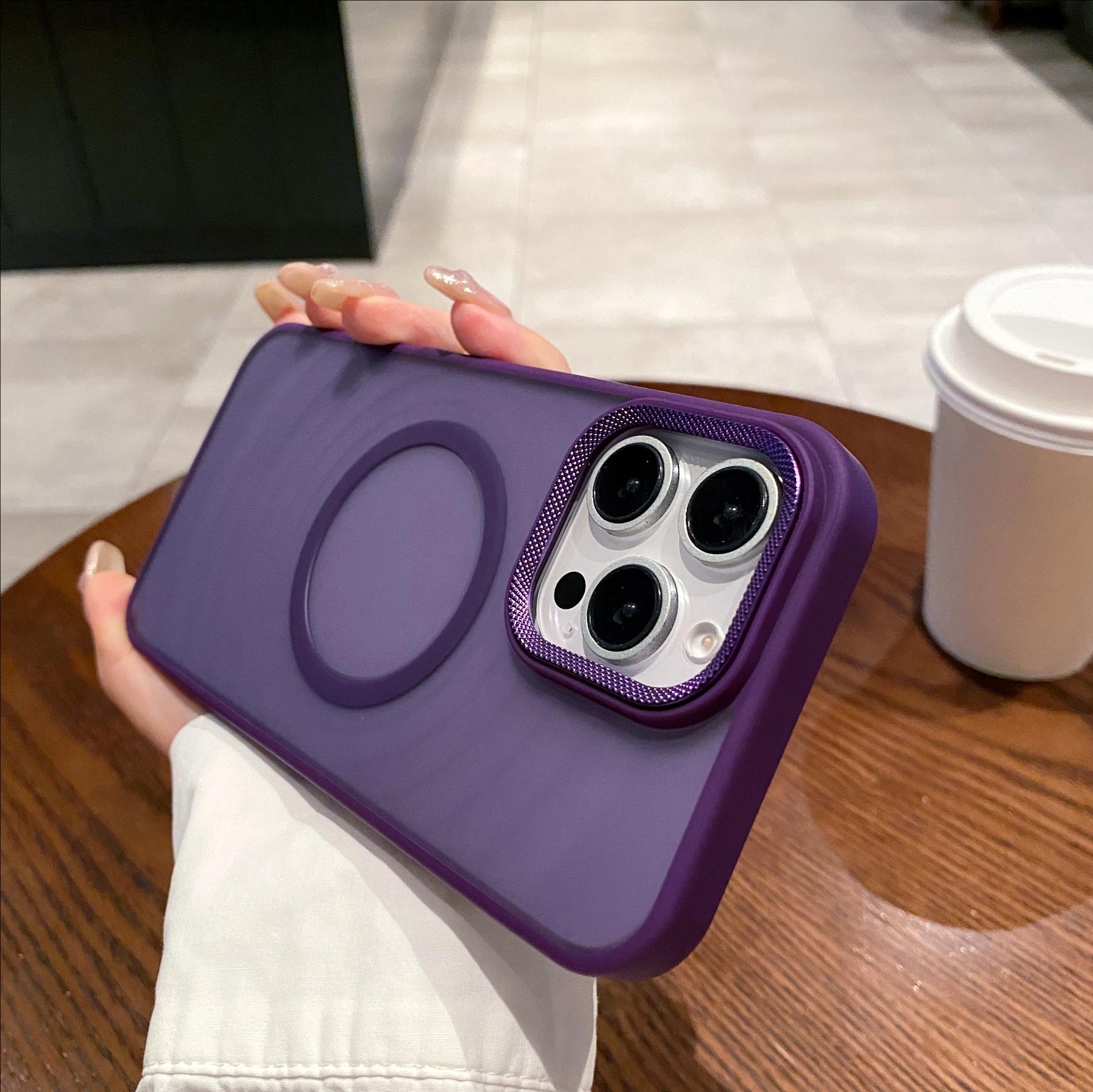 

Магнитный чехол для iPhone 16 14 13 12 11 15 Pro Max Plus Роскошный матовый полупрозрачный бронированный противоударный чехол Magsafe для беспроводной зарядки for iPhone 16 Pro фиолетовый