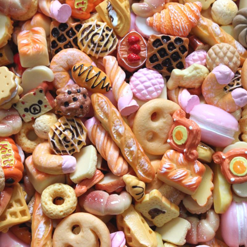 10Pcs Cute Mini Candy Donut Bread Dollhouse Miniature Cake  Home Craft Decor