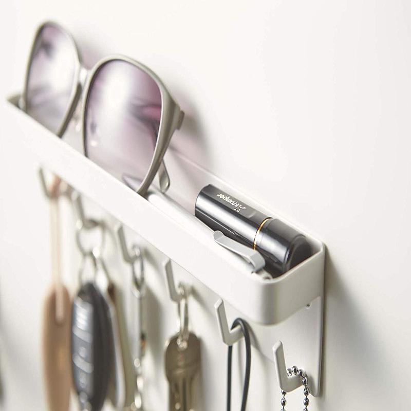 Modern No-Drill Magnetic Key Holder with Six Hooks for Entryway