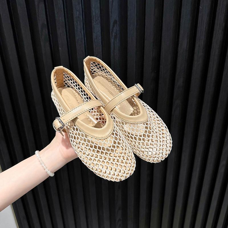 

Large size metal buckle flat-soled sandals for women s outer wear 2025 summer new European and American fashion hollow casual sandals 43 абрикосовый