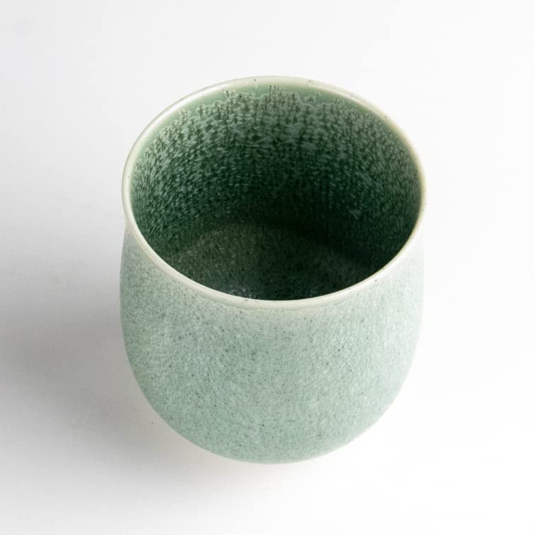 Arita Ware Teacup, Large Size, with a Lovely Wooden Gift Box, Featuring a Greenish-green Glaze. Made by Baba Shinemon Kiln In Hasami Ware, Produced In