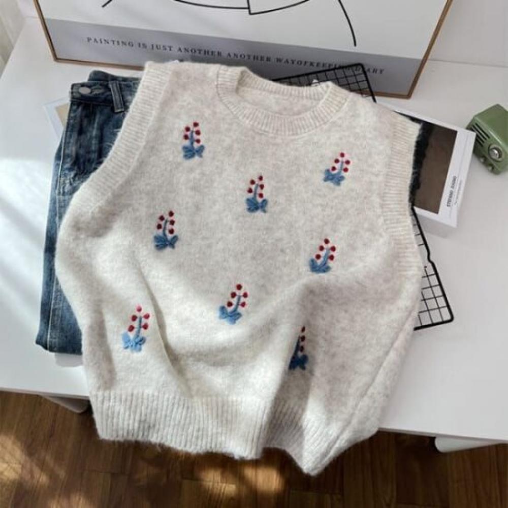 Navava Women Flower Embroidery Pattern Round Neck Knit Vest Nk3559