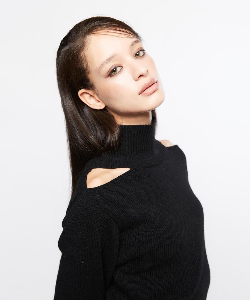 Latizen L7 Open Shoulder Knit(Black)