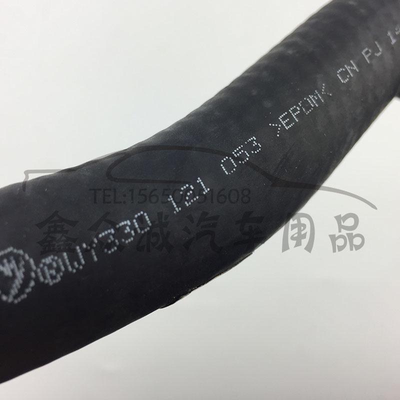 

Volkswagen Junjie Радиатор масляный Патрубок водяной (Деталь 330121053)