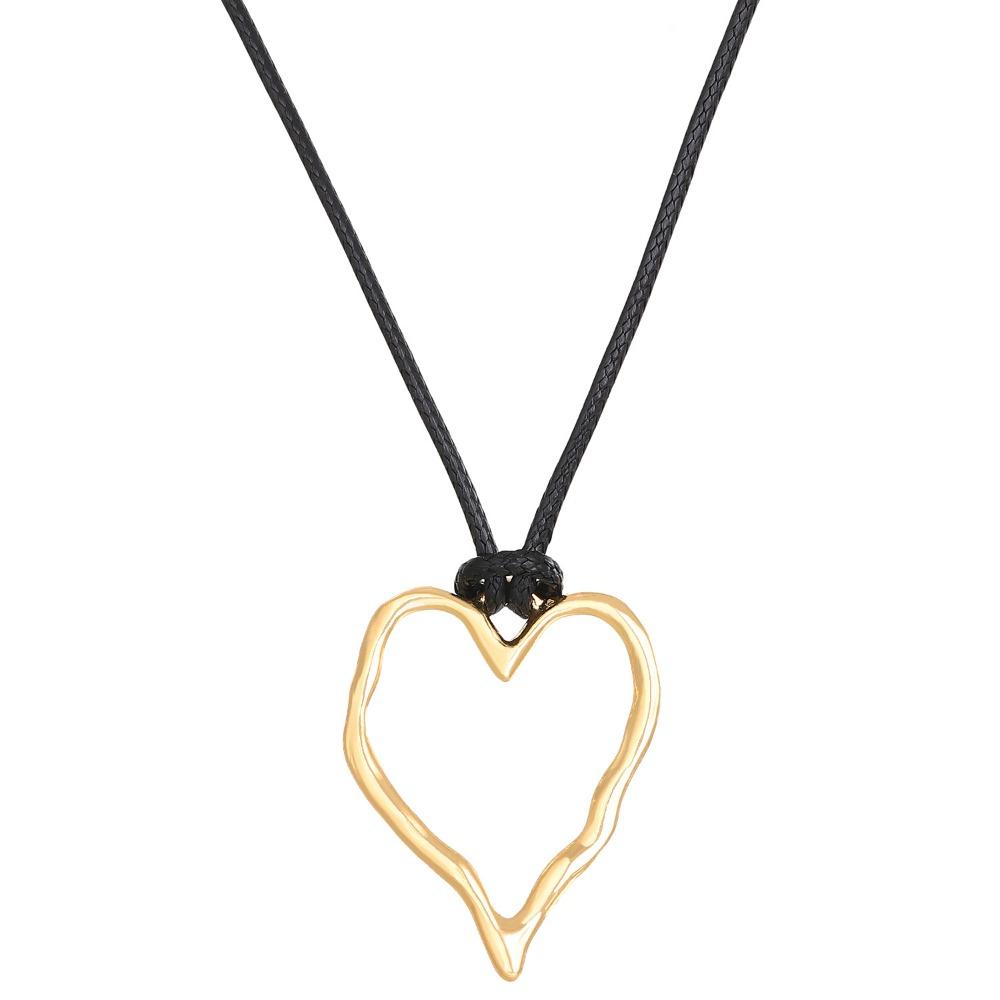 Trendy Hollowed Out Large Heart Shape Pendant Necklace Clavicle Chain for Women Holiday Fashion Jewelry Accessories Gift