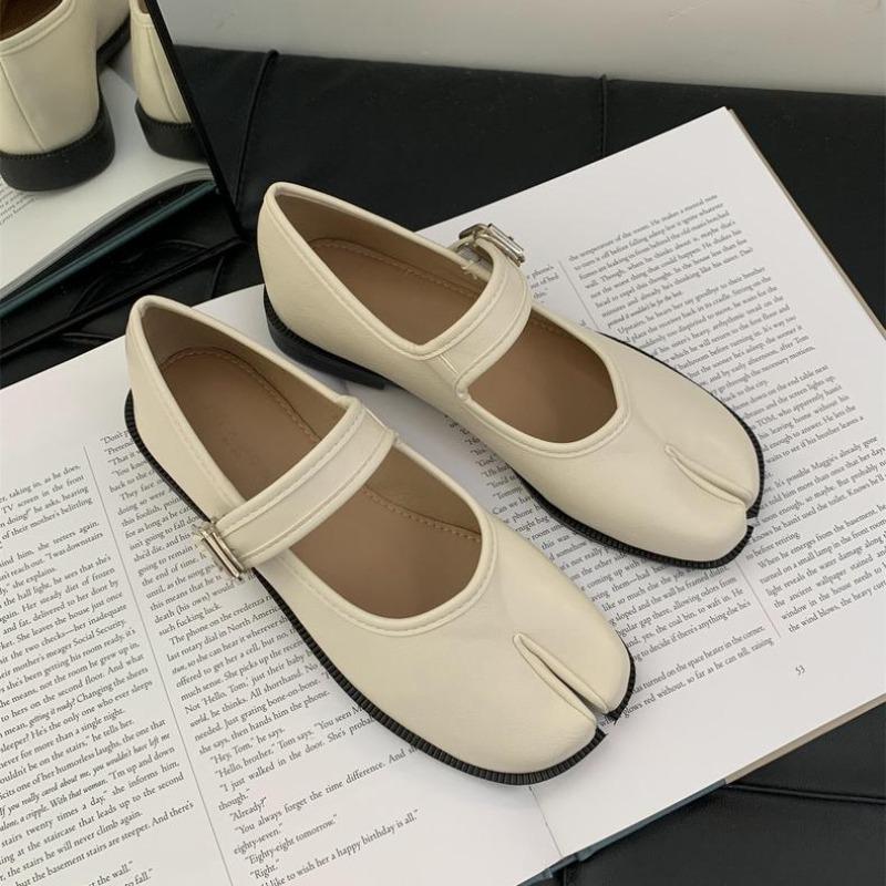 Chic Flats Split Toe Shoes Women Mary Jane Single Shoes 2025 Vintage Shallow Mouth Loafers Zapatos De Mujer Size 35-41