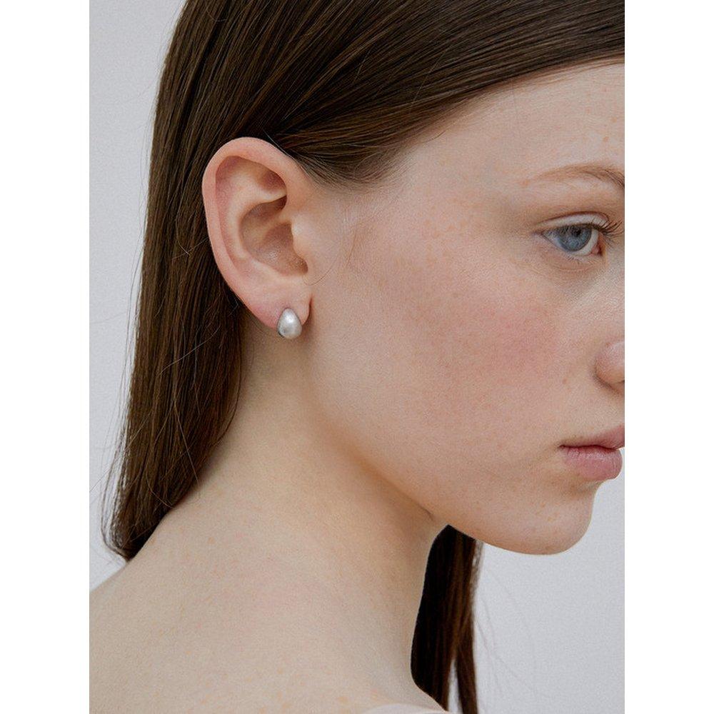 [Byyer] Champagne Full Moon Silver (Y) Volume Earrings (Choose 1 of 2)