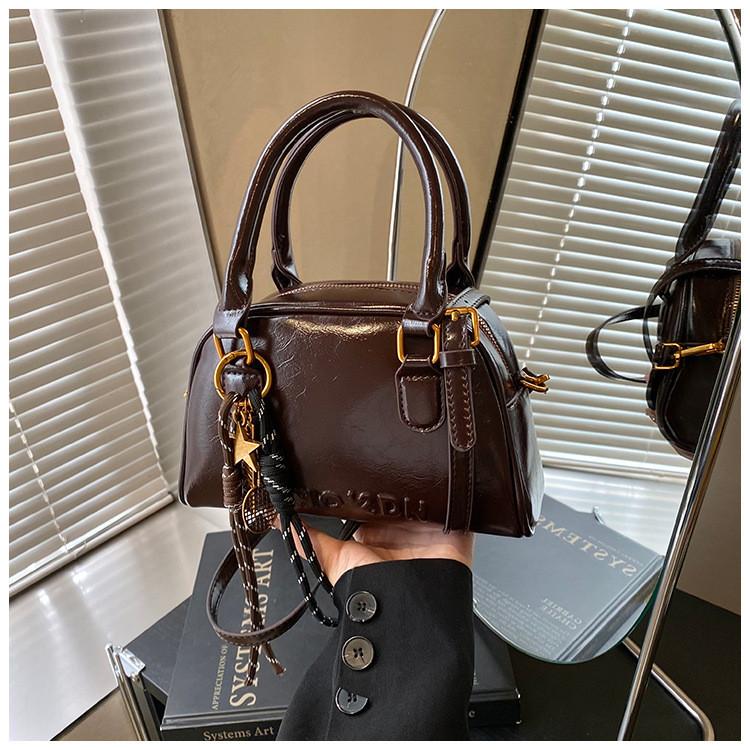 IELGY Autumn Winter Fashion One-Shoulder Messenger Bag Casual Korean Version Portable Small Square Bag